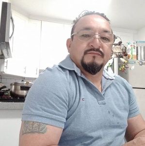 Meet your Posher, Anibal